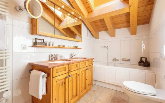 Mountain Exposure Luxury Chalets & Penthouses & Apartments