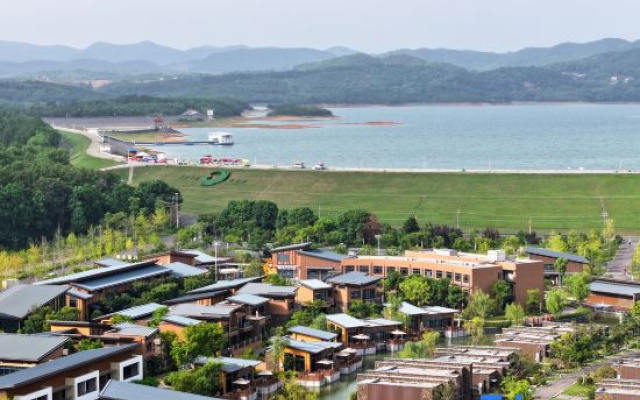 Songzi Yunhuju Hotel (Yawu Scenic Area Store) – Outside – Jingzhou