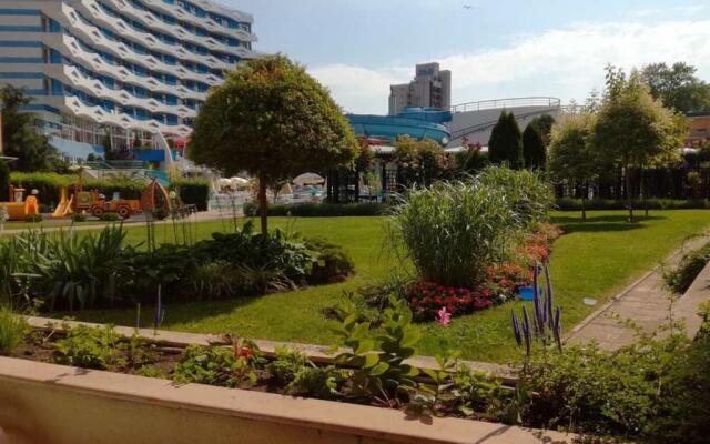 Apartment Konstantin in Trakia Plaza