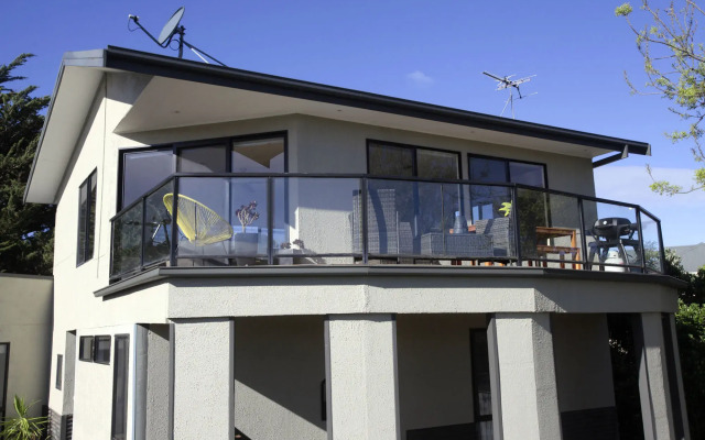 Hilltop Apartments Phillip Island - Adults Only