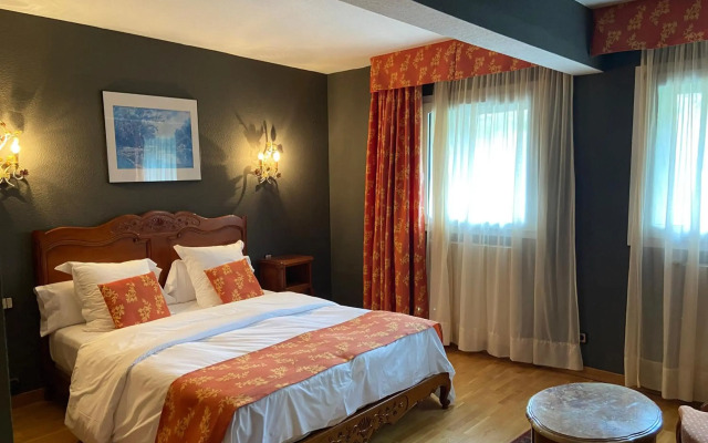 Hotel Llop Gris