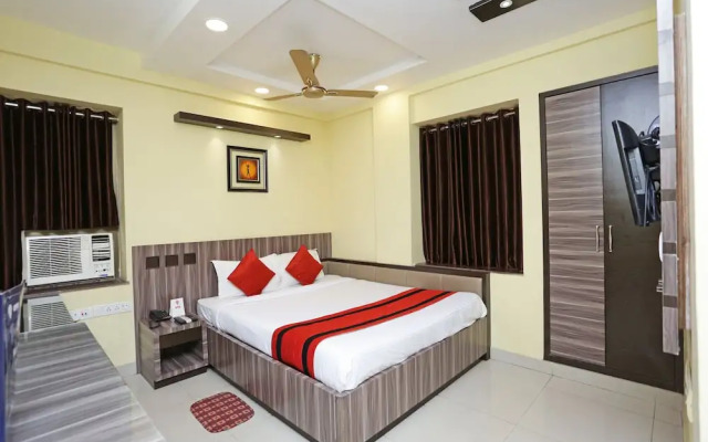 OYO 9818 Hotel Diamond Plaza