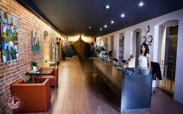 Navalis Hotel