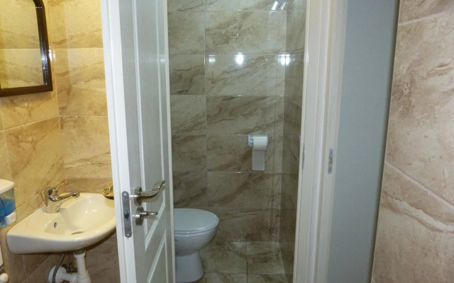 Center Hostel and Guest House