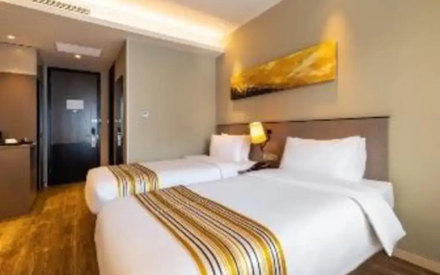 Home Inn Plus Harbin Forestry University Wenchang Street