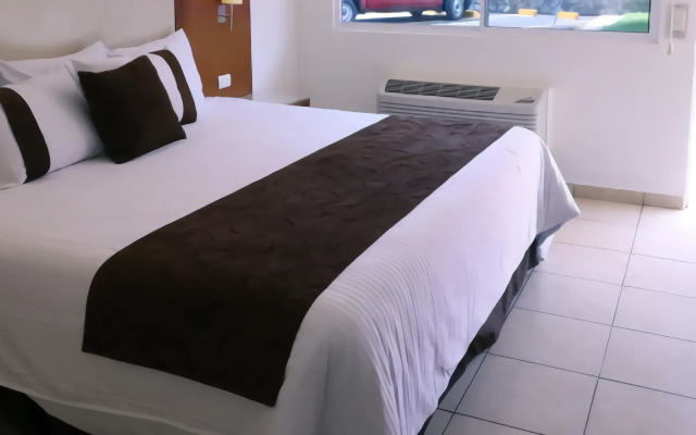 Hotel Misión Express Saltillo