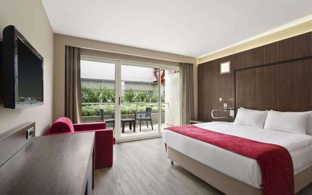 Ramada Encore by Wyndham Izmir