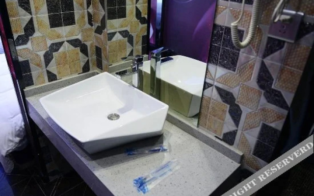 Yuejing Hotel (Yuqiao Subway Station Branch Shanghai)