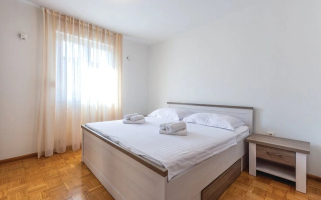 Dino - Spacious Near City Centre - A1