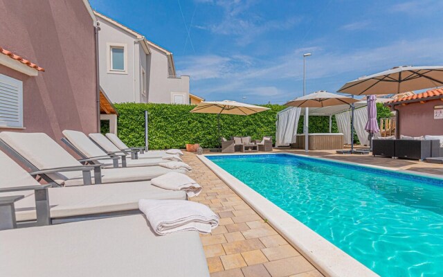 Awesome Home in Brodarica with Hot Tub, WiFi & 6 Bedrooms