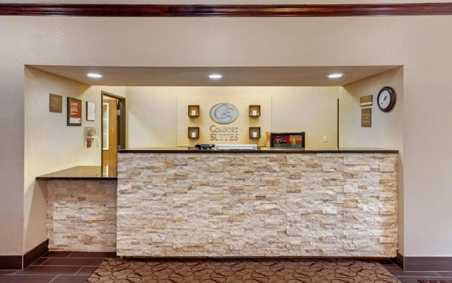 Comfort Suites Omaha East-Council Bluffs