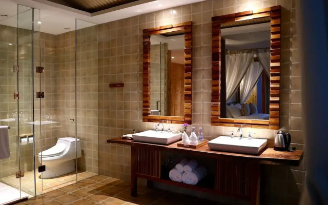 Muise Tented Camp Resort