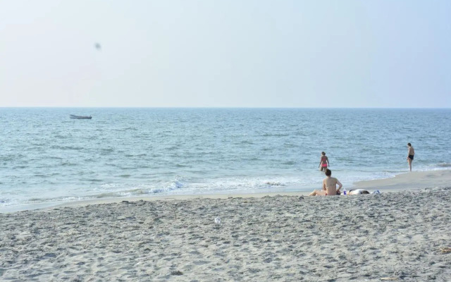 Sea Breeze Beach Home Stay