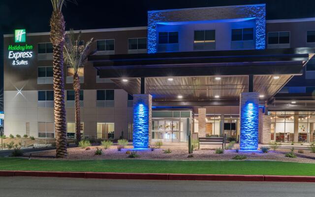 Holiday Inn Express And Suites Lake Havasu - London Bridge, an IHG Hotel