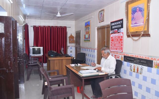 Bhajan Ashram Rishikesh