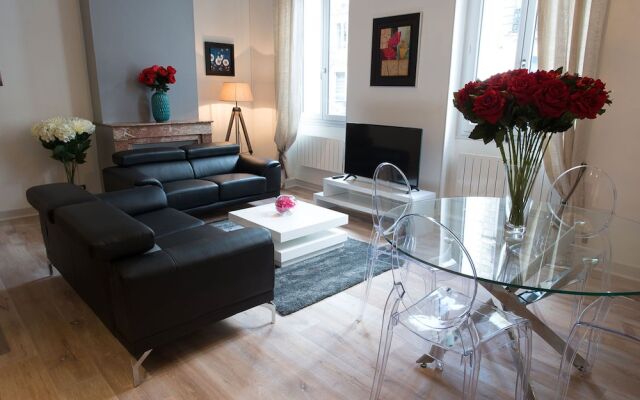 Design Smart Flat Bordeaux