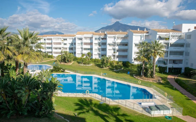 Whispering Palms Apartment