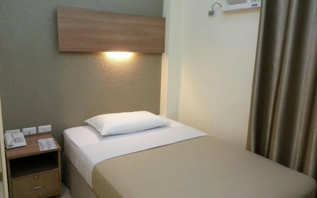 ZEN Rooms Center Suites Cebu