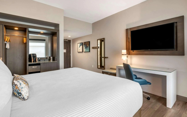 Cambria Hotel Orlando Airport
