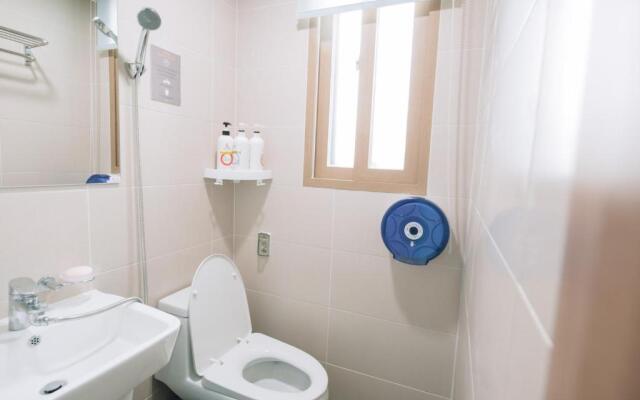 Midtown Hostel