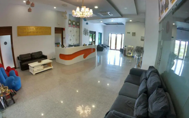 Vadpadraka Hotel And Resort