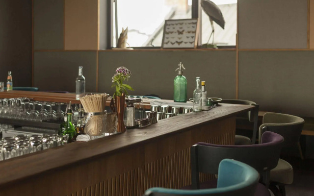 The Flushing Meadows Hotel & Bar