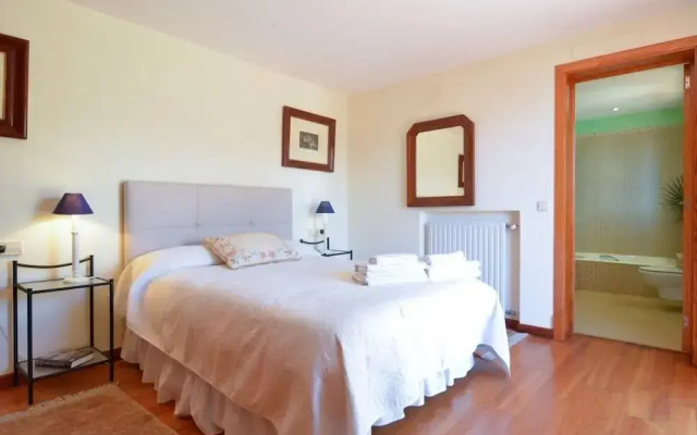 Villa with incredible sea views and pool