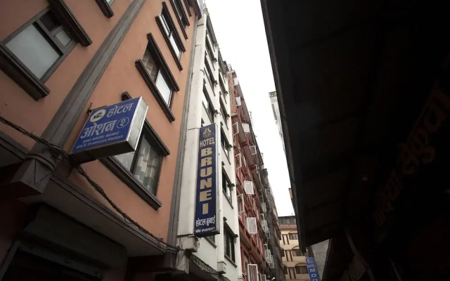 SPOT ON 465 Hotel Brunei Holiday Inn