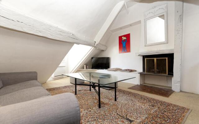 Romantic Flat in the Heart of Paris