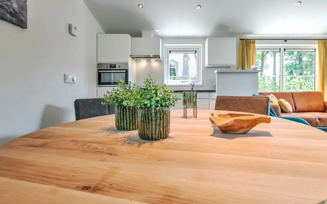 Lovely Holiday Home in Kaatsheuvel With Bubble Bath