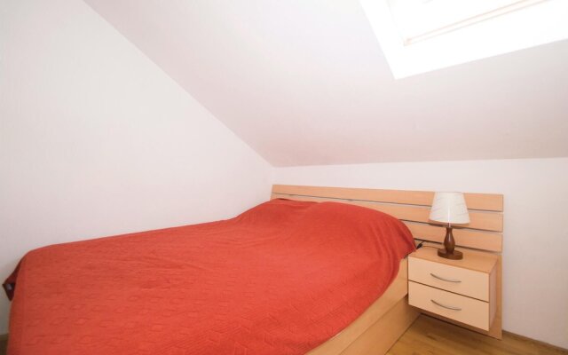 Nice Apartment in Racisce With 2 Bedrooms and Wifi