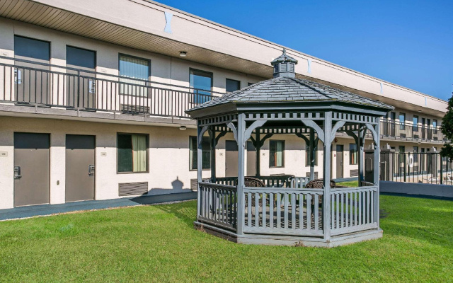 Rodeway Inn
