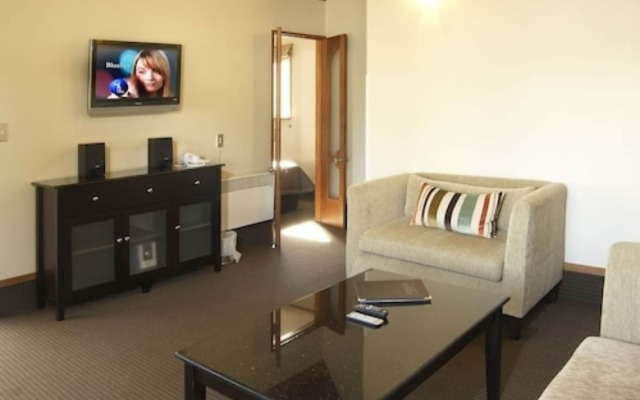 Distinction Te Anau Hotel And Villas