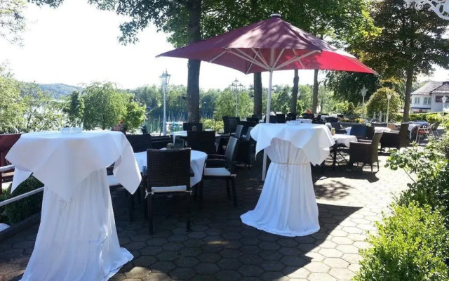 Hotel Seehof Am Sorpesee