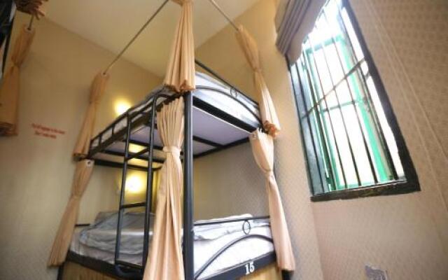 Hanoi Lantern Dorm 2