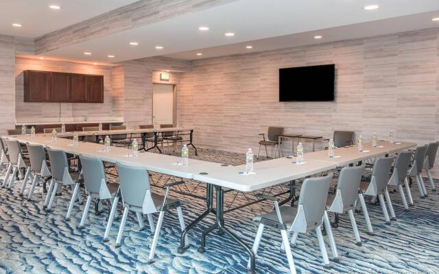 Holiday Inn Express & Suites Norwood-Boston Area by IHG
