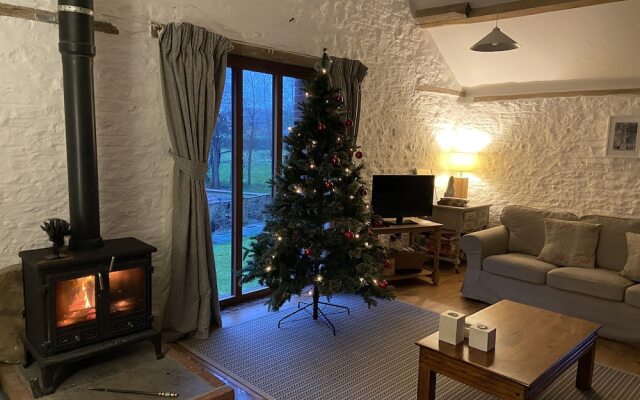 Beautiful Barn Conversion With Wood-burning Stove