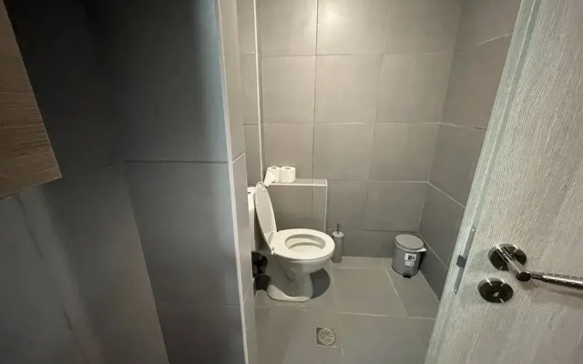 Avr Deluxe Suites 6 Airport Free Shuttle