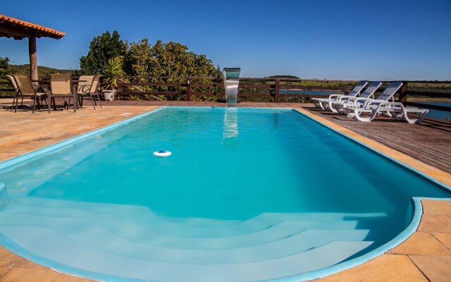 Ilha de Capitóli - Rancho no Kanto da Ilha em Capitólio