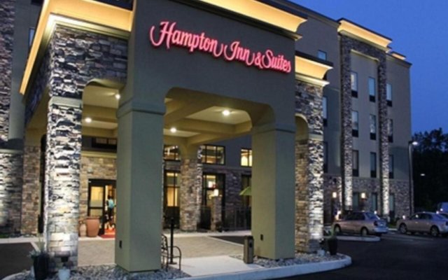 Hampton Inn & Suites Bartonsville