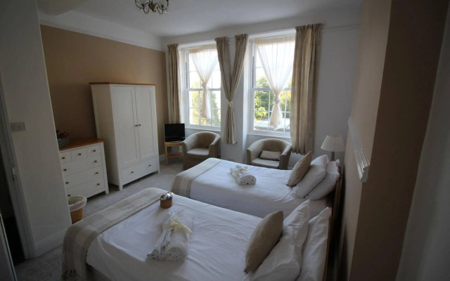 Commonwood Manor