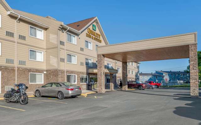 Quality Inn & Suites Bathurst