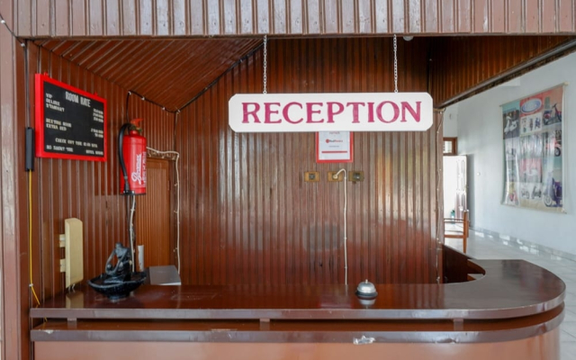 RedDoorz @ Hotel Horas Palopo