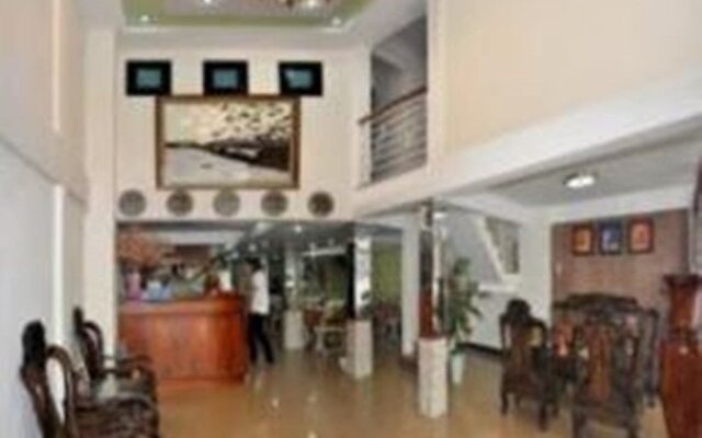 Vong Canh Hotel