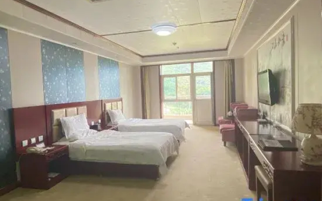Tiantan Hot Spring Hotel
