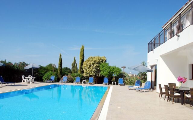 Impressive Large Villa Huge Heated Pool Garden