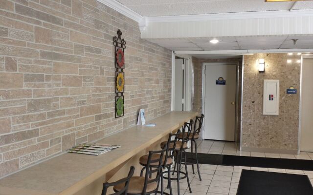 Days Inn By Wyndham Syracuse