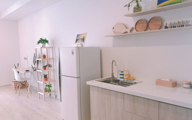 Gold Bee Apartment - Saigon Royal
