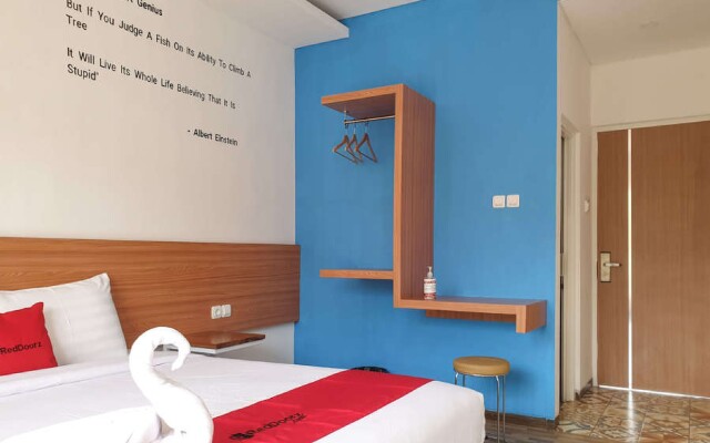 RedDoorz near Jawa Timur Park 2