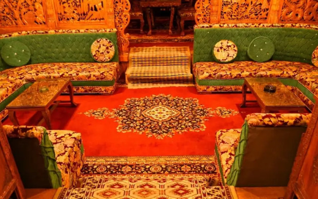De-Laila Houseboats